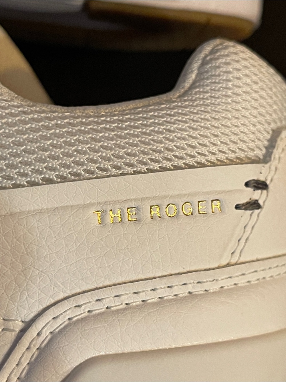 On
Women's The Roger Centre Court Low Top Sneakers - Picture 5 of 15